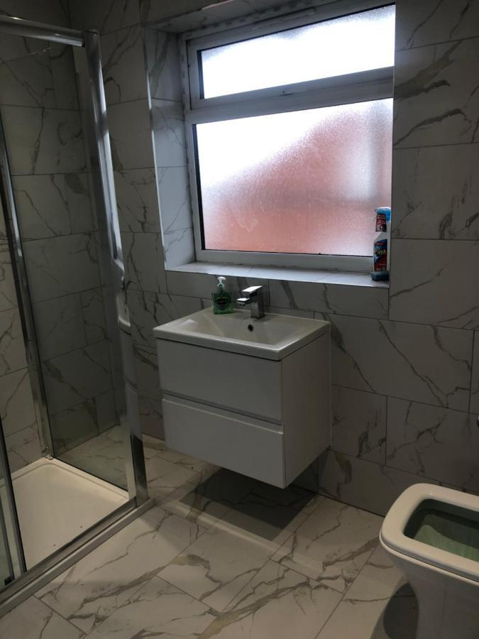 5 Bedroom House In Orpington Kültér fotó