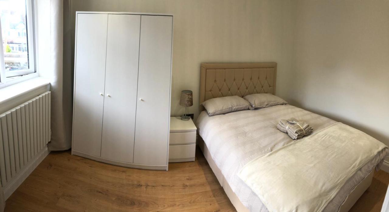 5 Bedroom House In Orpington Kültér fotó