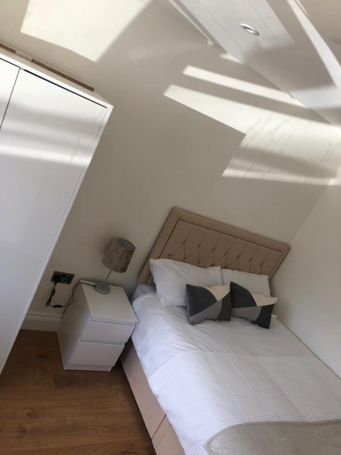 5 Bedroom House In Orpington Kültér fotó