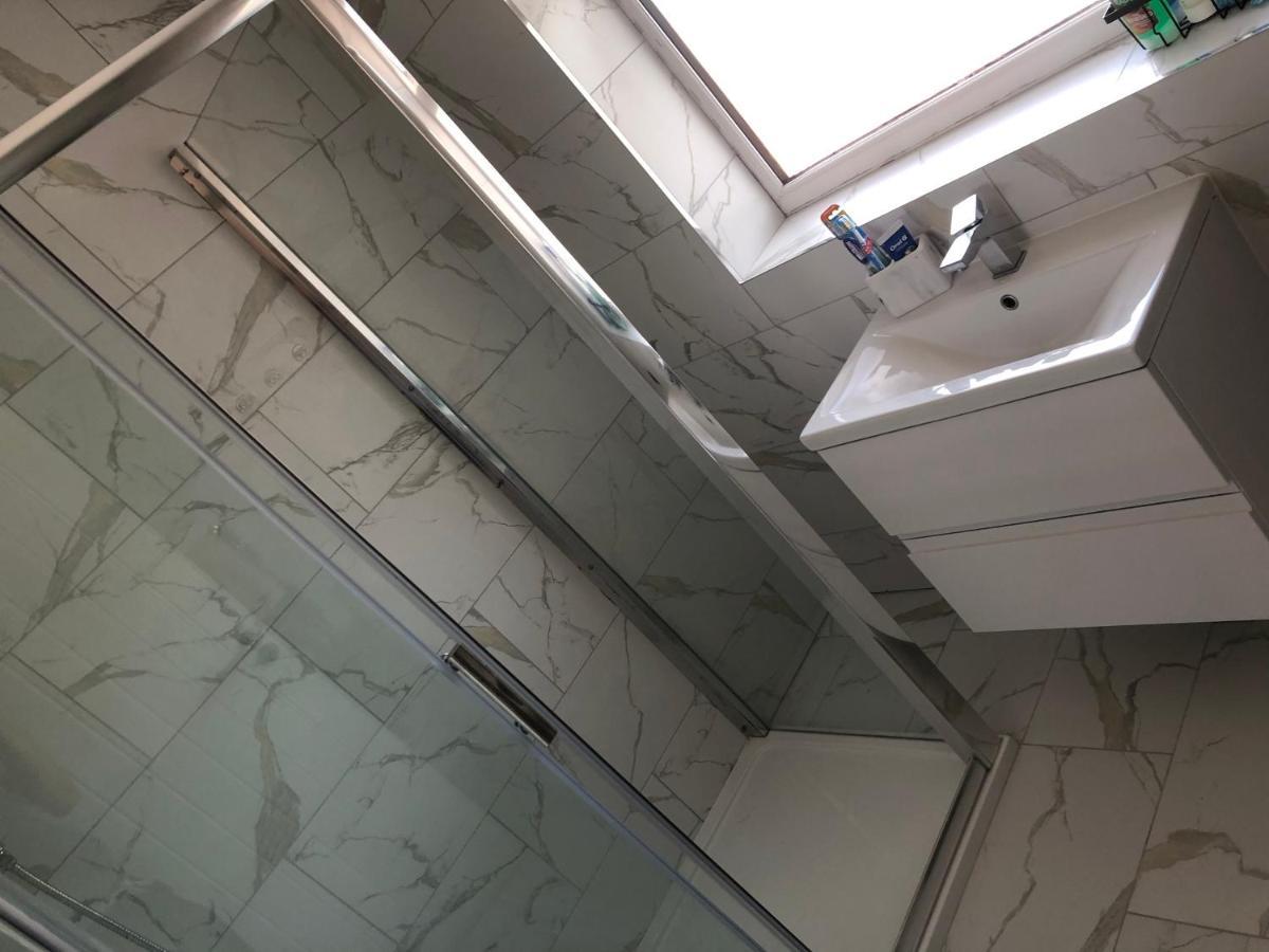 5 Bedroom House In Orpington Kültér fotó