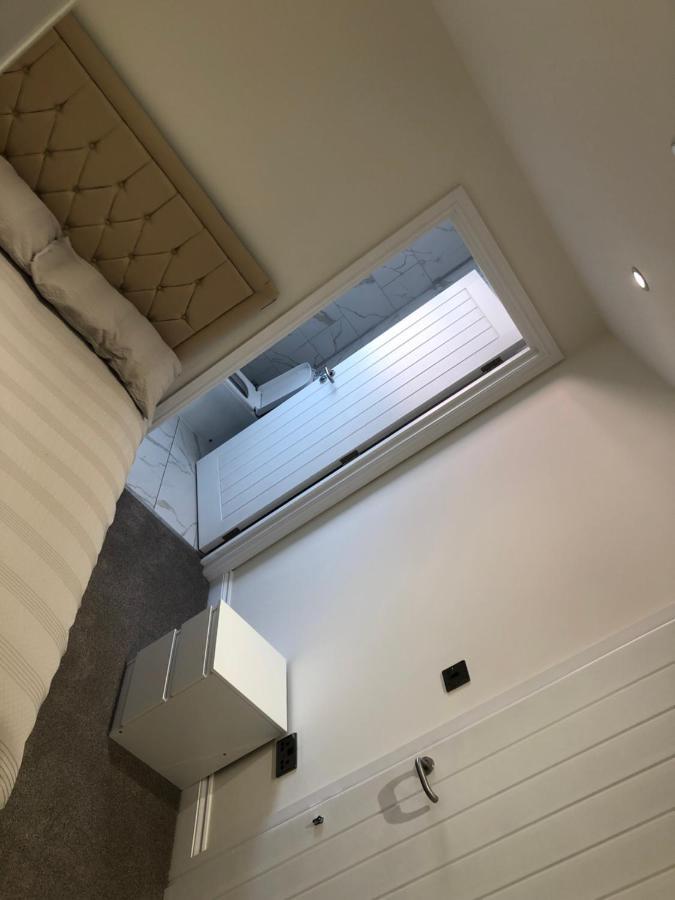 5 Bedroom House In Orpington Kültér fotó